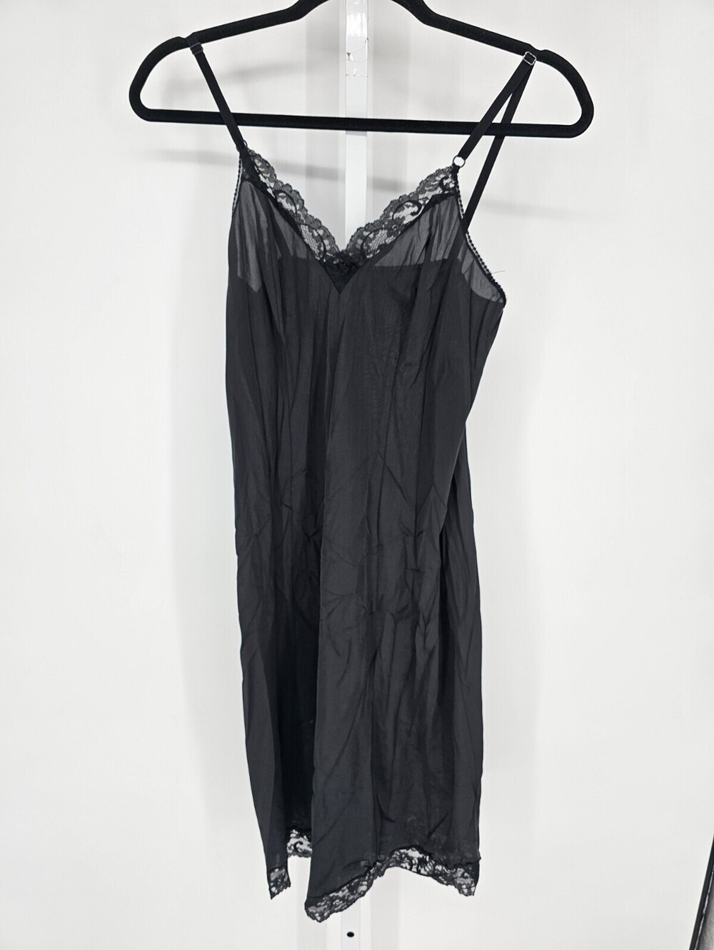Vtg Sweet Nothings by Maidenform Sz 32 Satin Nightie Nightgown Black Lave Trim